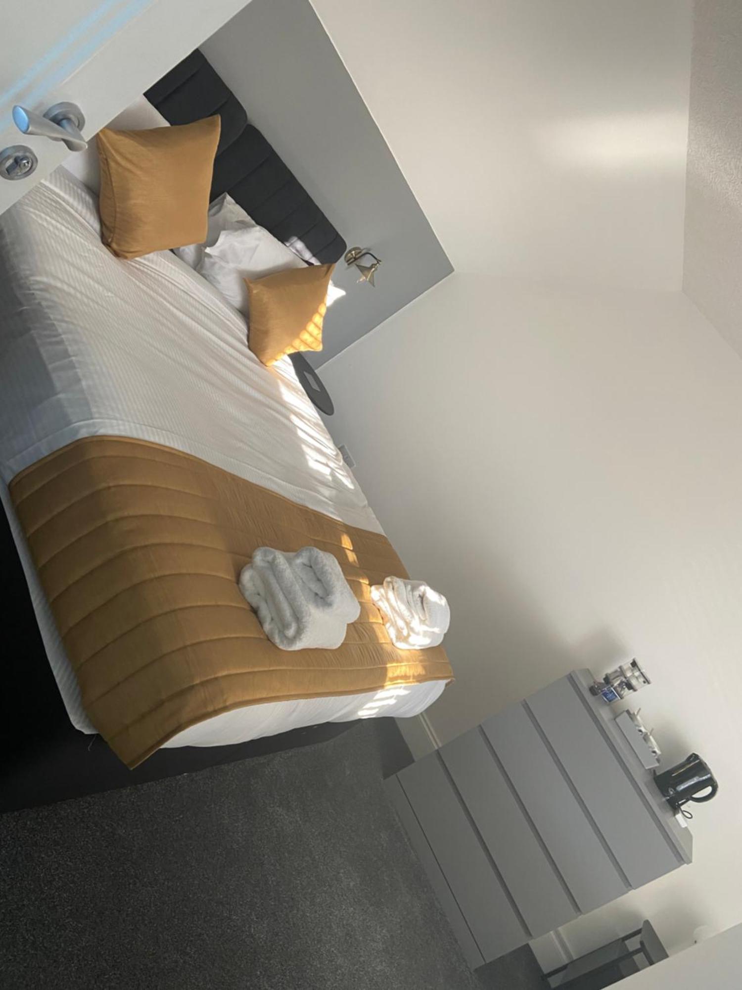The Station Hotel Alness Bagian luar foto