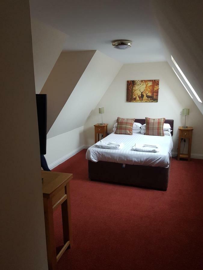 The Station Hotel Alness Bagian luar foto