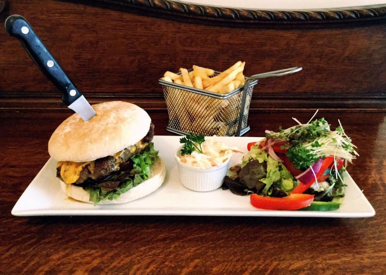 The Station Hotel Alness Bagian luar foto