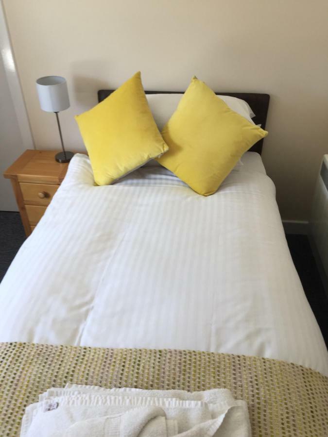 The Station Hotel Alness Bagian luar foto